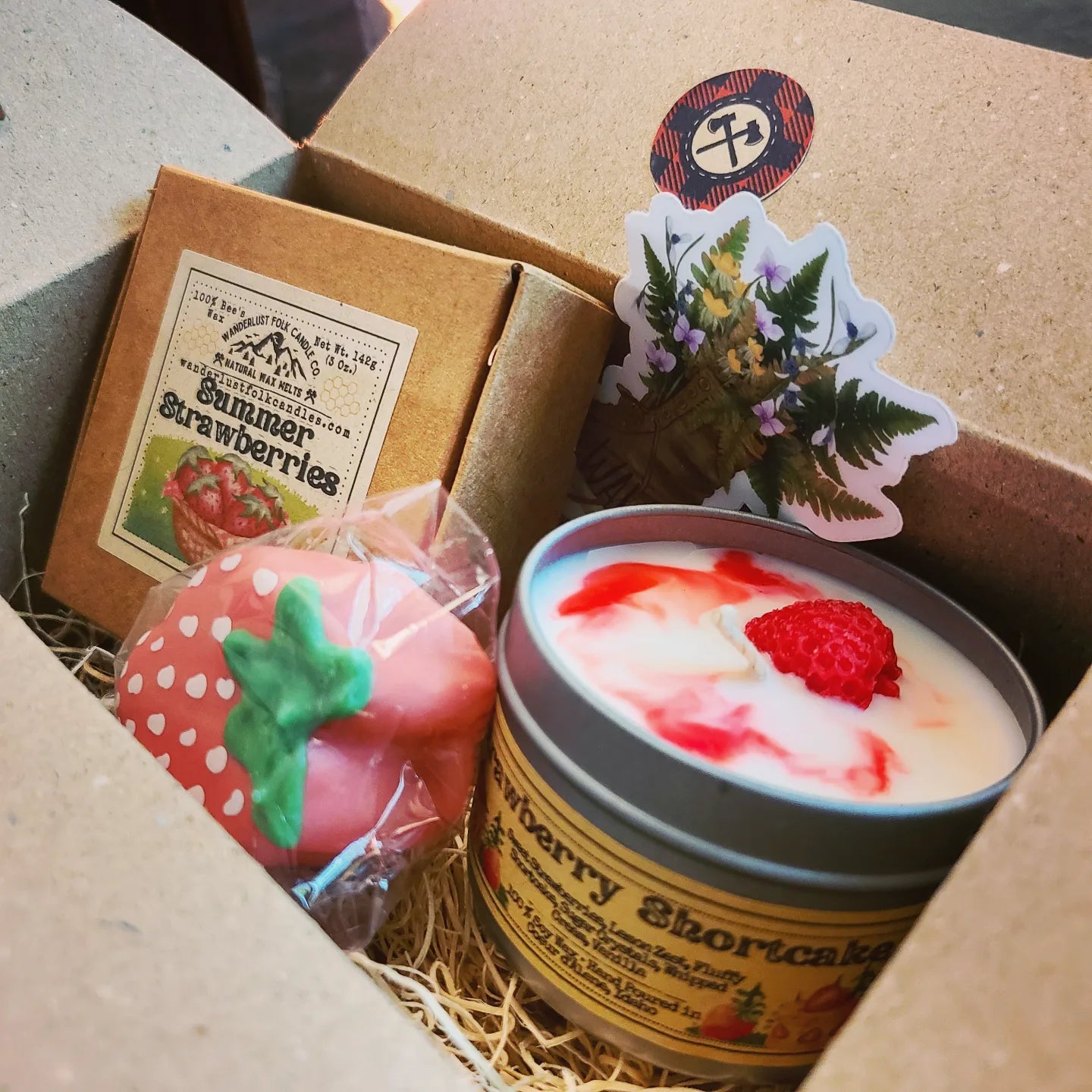 Summer Strawberry Box | The Great Outdoors | Gift Box